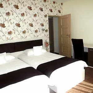 West Plaza 3* Bucharest