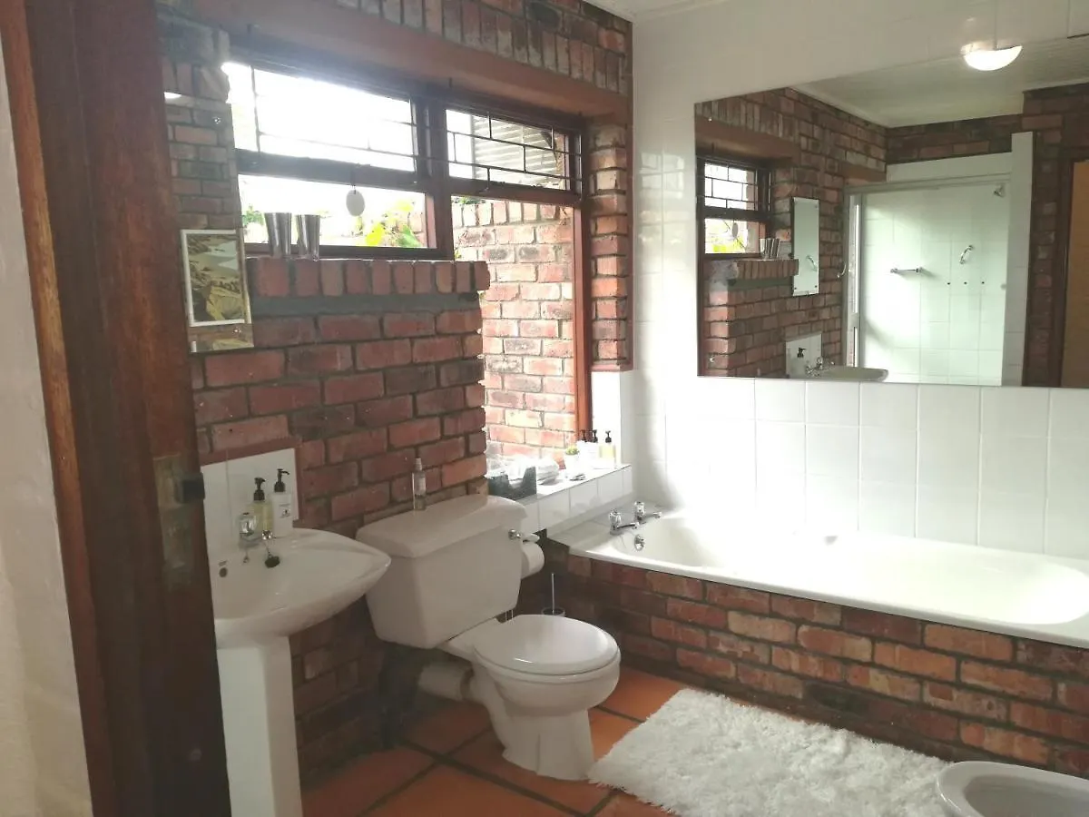 Le Petit Vignoble Bed & Breakfast Cape Town 2*,